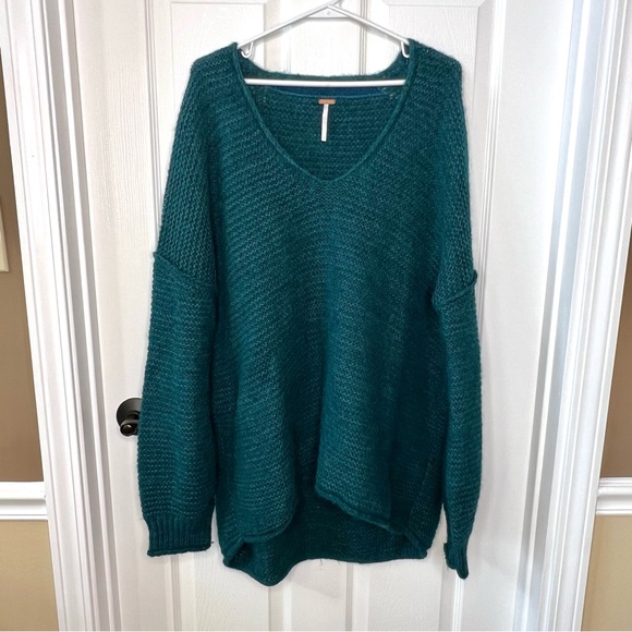 ⭐️ Free People All Mine V Neck Slouchy Alpaca Teal Blue Green Sweater MEDIUM - Picture 6 of 15